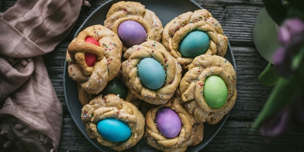 Italian Easter-Egg Bread Baskets